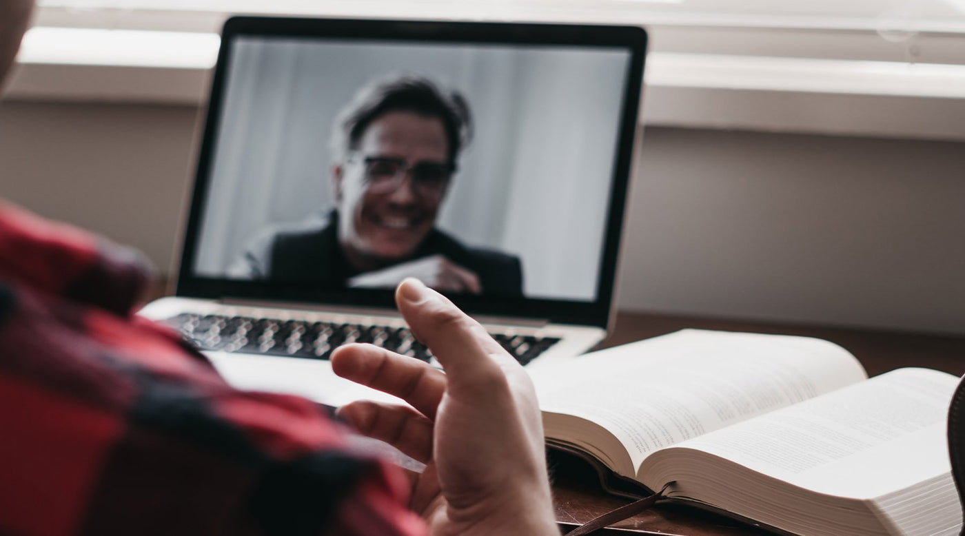 7 Easy Ways to Connect With People, Even at a Distance